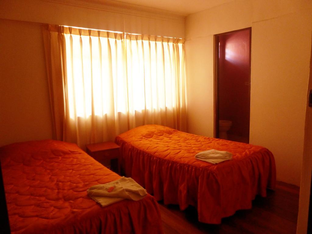 Porta Hostal *